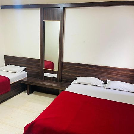 Hotel Sai Bhawani Shirdi Exterior photo